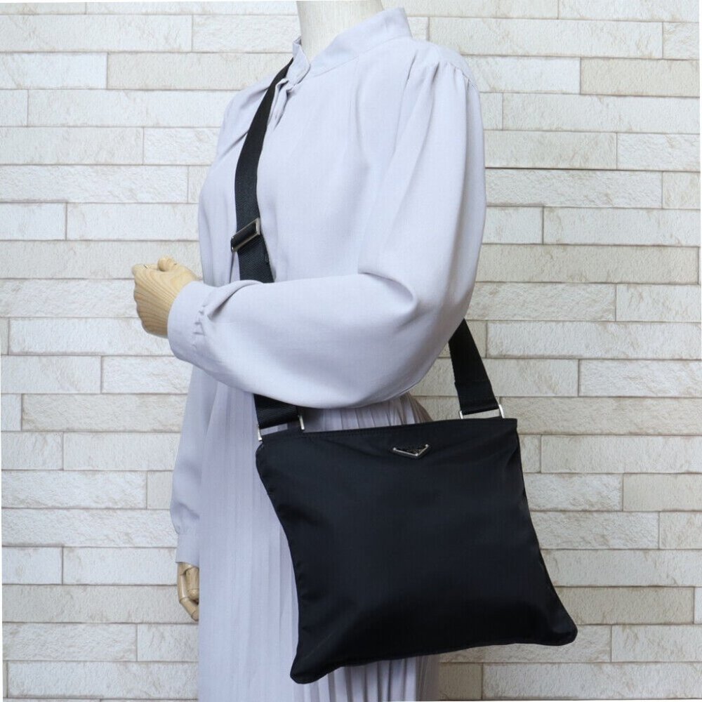 PRADA Shoulder Bag Cross Body Nylon used - Picture 2 of 3